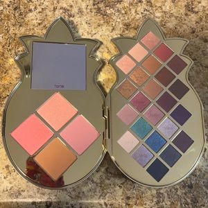 Tarte eyeshadow and blush palette